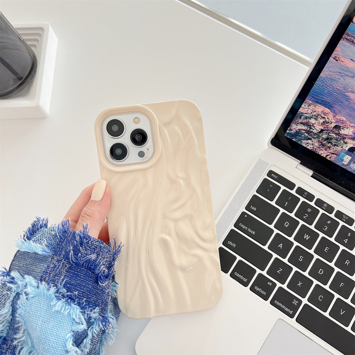 Pro iPhone 14 Pro Pleat Design lesklé pouzdro na telefon odolný proti pádu, měkký zadní ochranný kryt z TPU Pro iPhone 14 Pro Pleat Design lesklé pouzdro na telefon odolný proti pádu, měkký zadní ochranný kryt z TPU